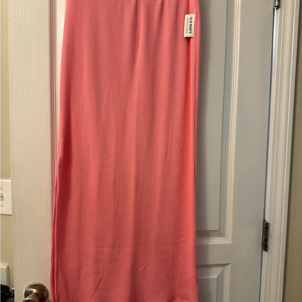 Old Navy Vibrant Pink Pencil Skirt